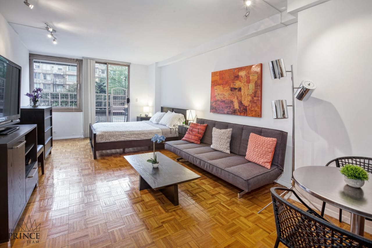 350 West 50th Street, Unit 2II