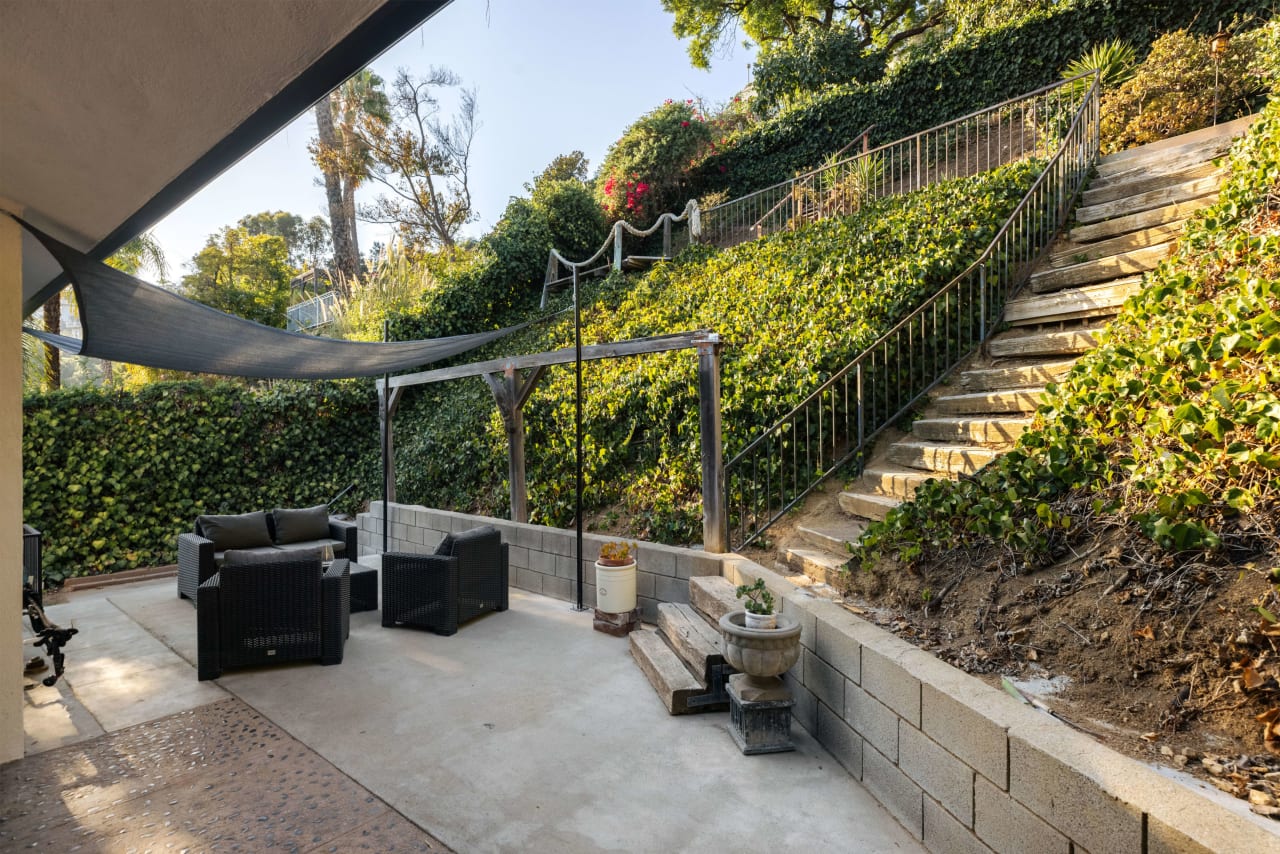 Striking and Unique 1963 Mid Century Home in Los Feliz