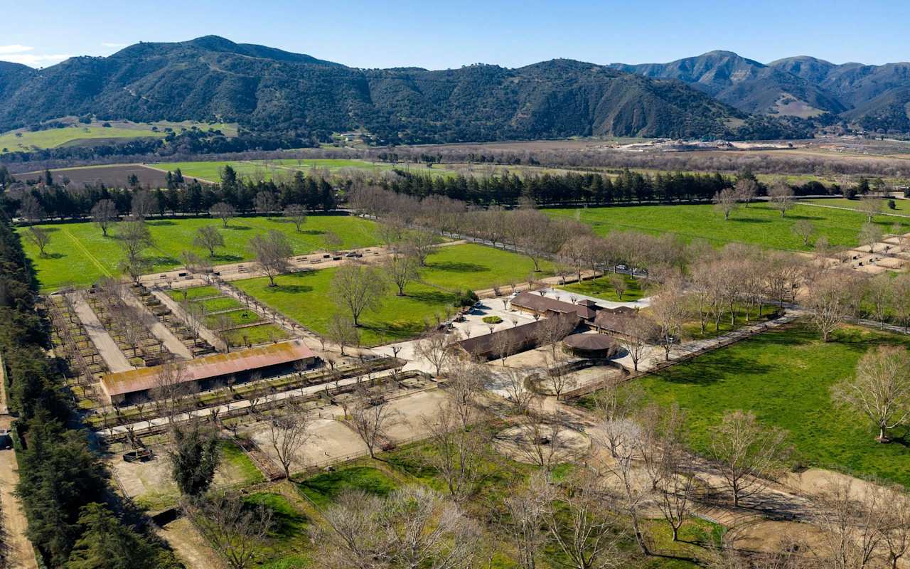 Ranches, Equestrian Estates, Agricultural Land, Vineyards & Winerie