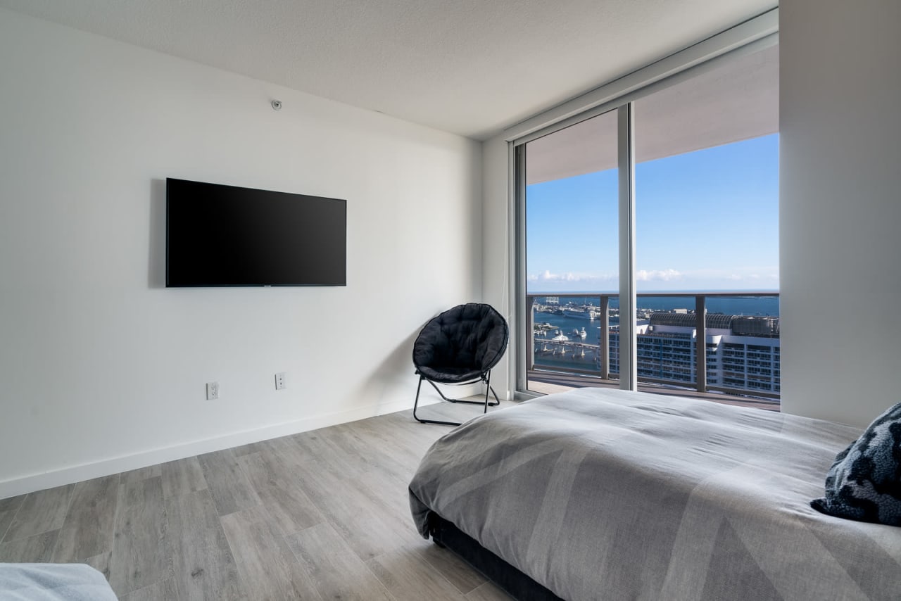 Aria on the Bay | Edgewater