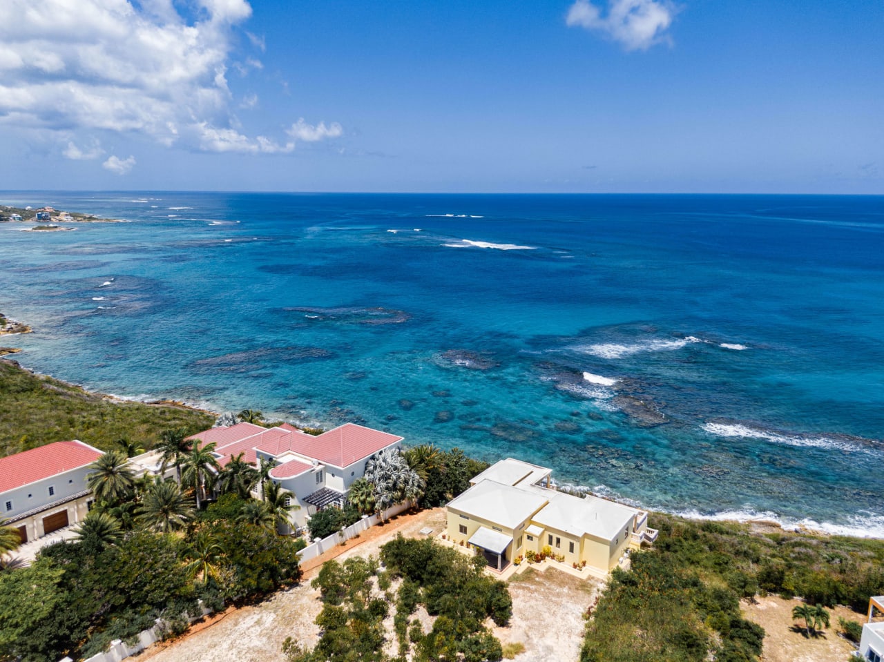 Looking North Villa - Ocean View