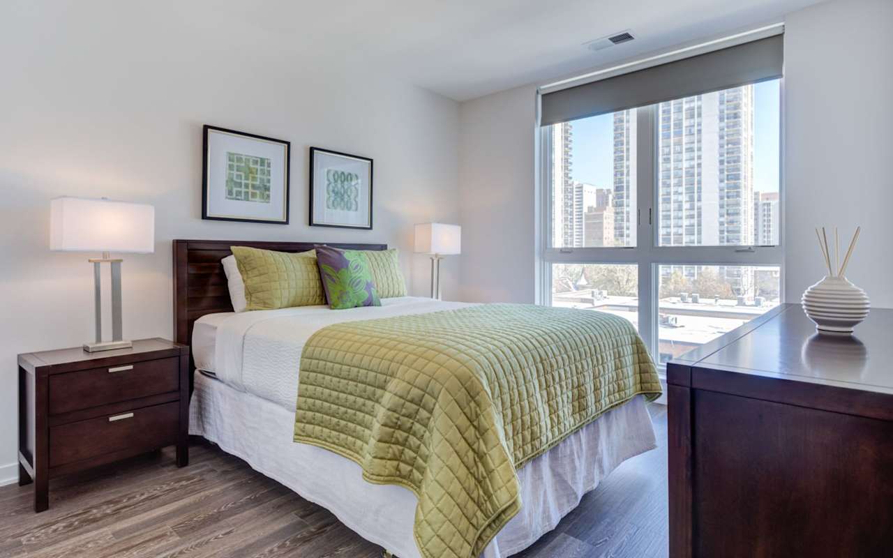 Property Photos 1325 North Wells Daniel Management Group, INC.