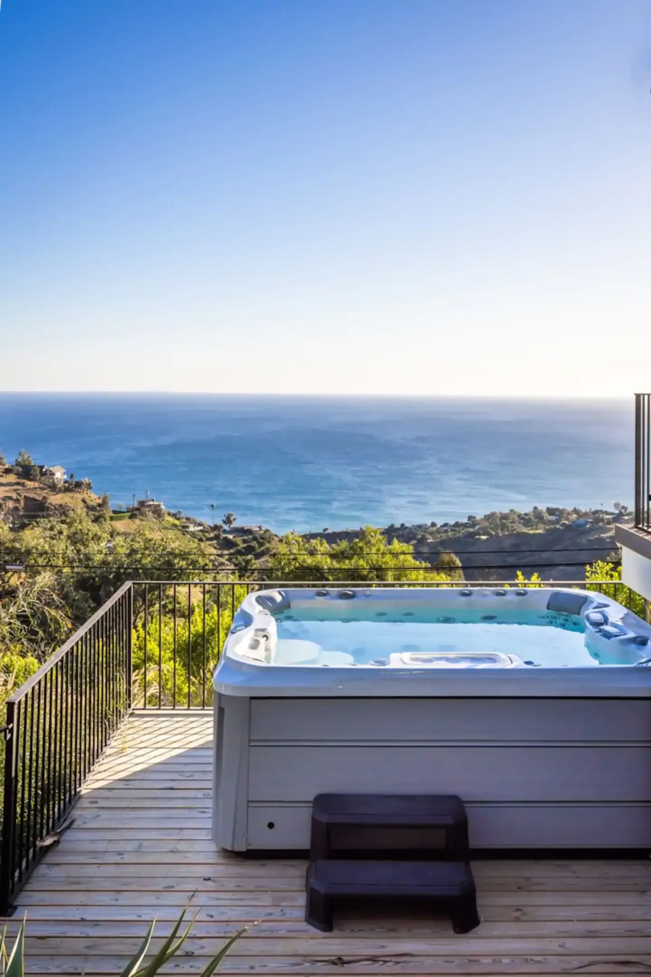 Entire Malibu Estate, 2 Hot tubs, Guest house