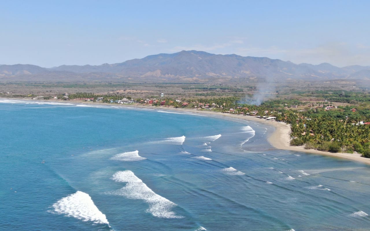 La Ola In Saladita Beach