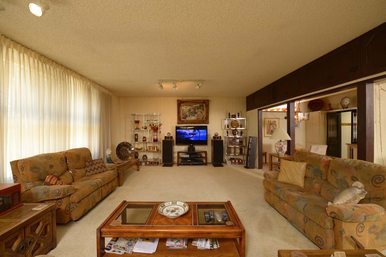 8768 QUAKERTOWN Avenue