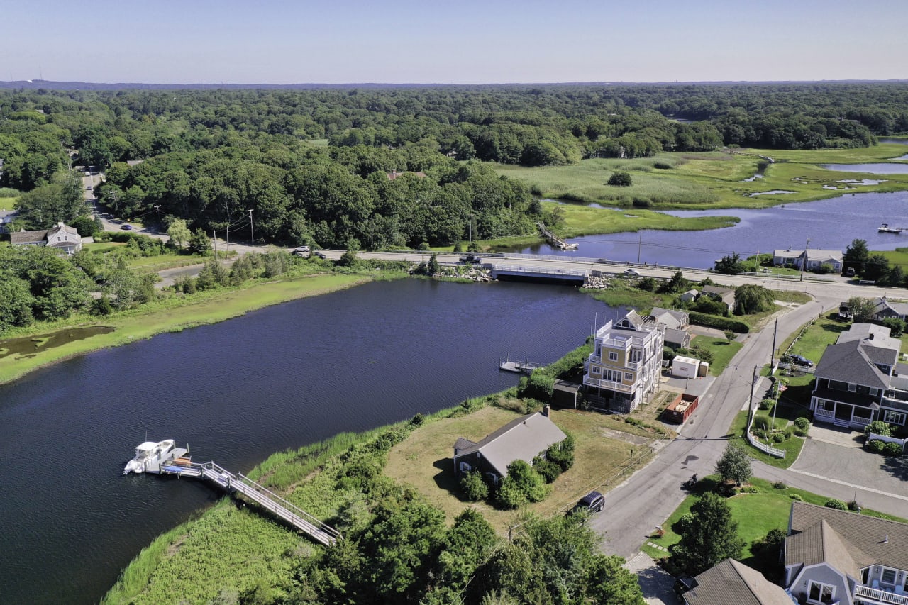 Waterfront Opportunity On The Centerville River