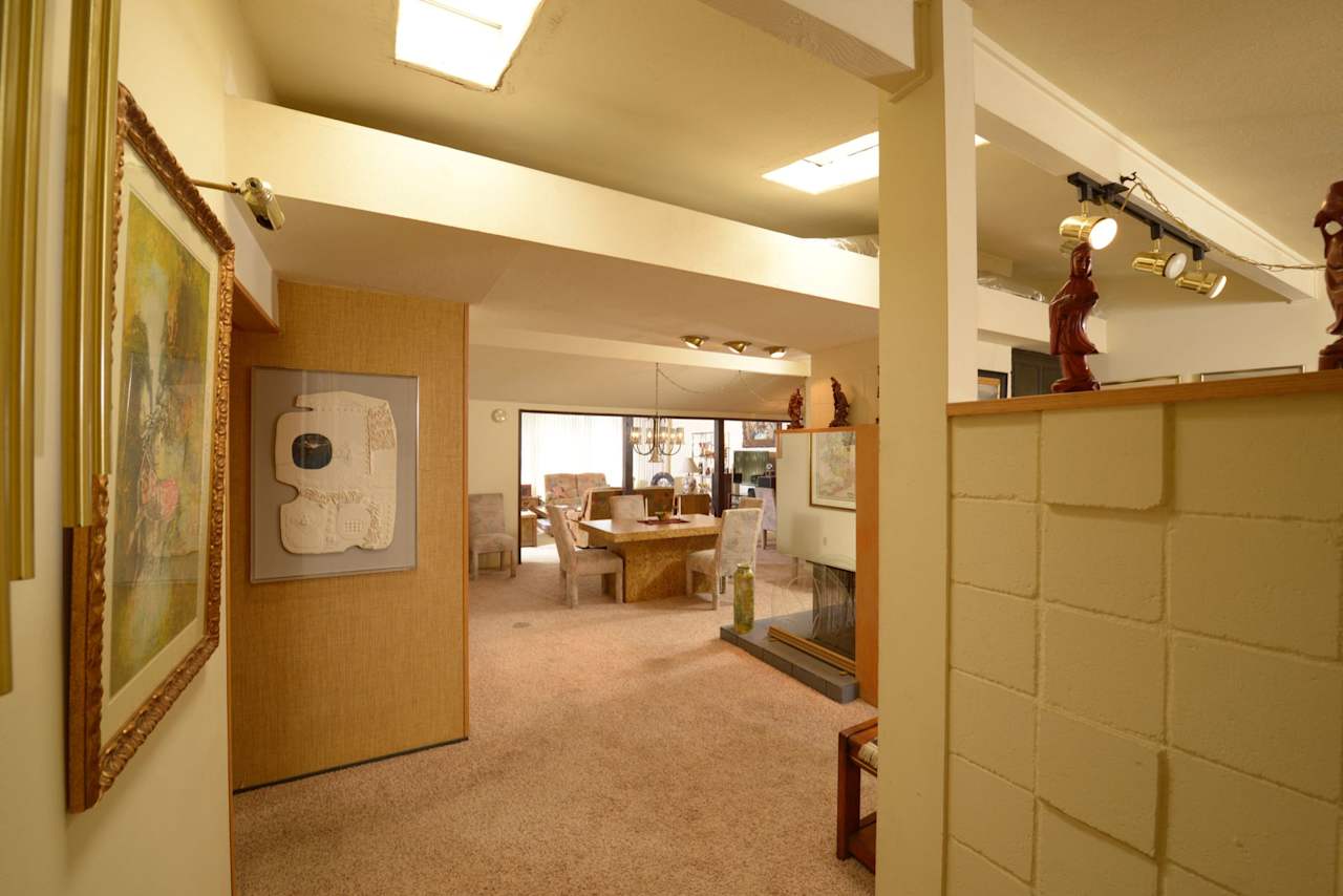 8768 QUAKERTOWN Avenue