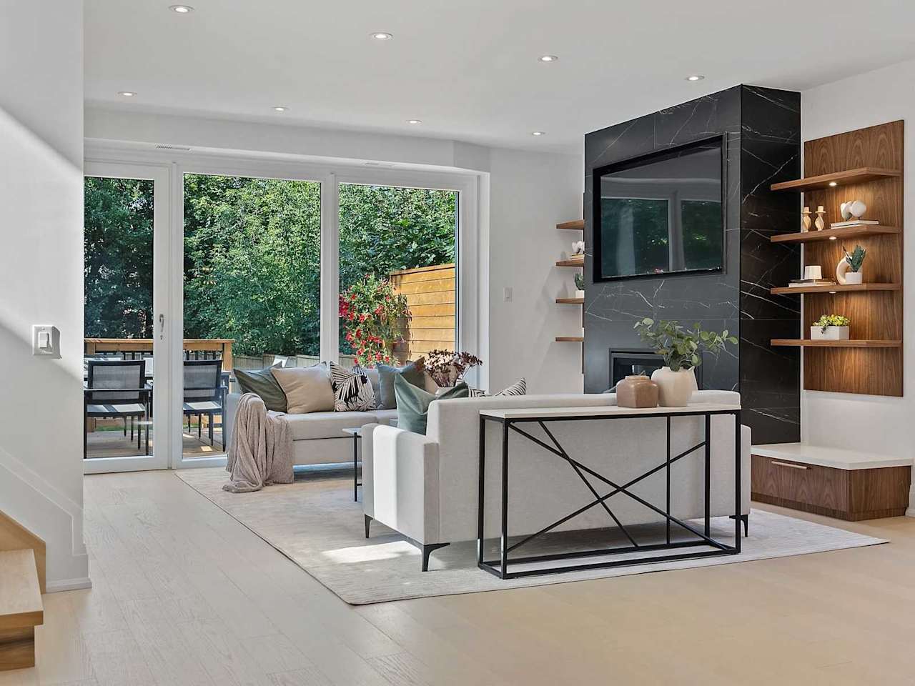 Toronto’s Luxury Homes | Toronto Real Estate | Penthouse Queen - Luxury Penthouse Suites Toronto Luxury Amenities