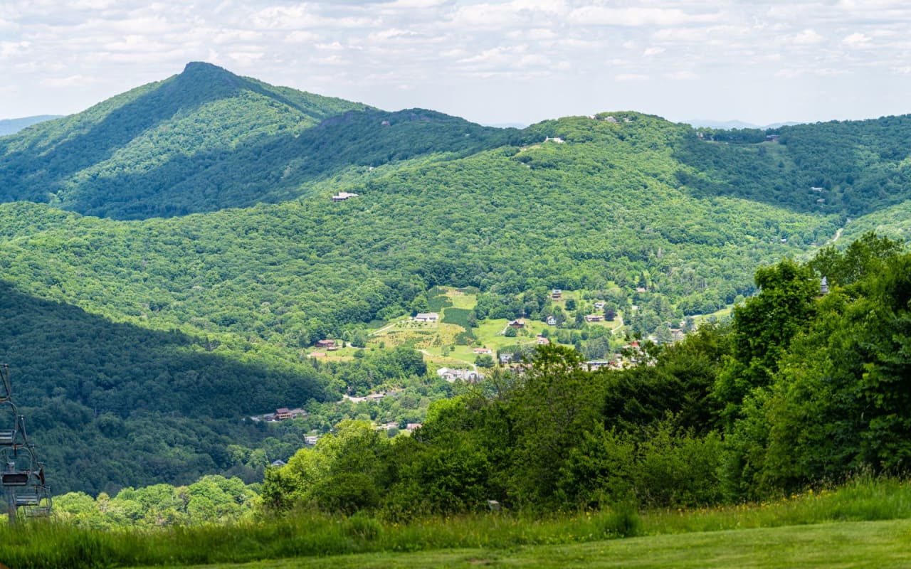 Banner Elk Real Estate Baker Realty of Lenoir, Inc.