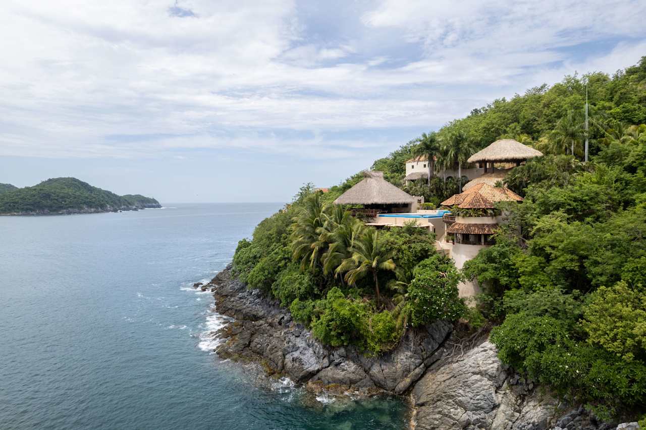 Live Real Estate Villas for sale in Ixtapa Zihuatanejo & Troncones