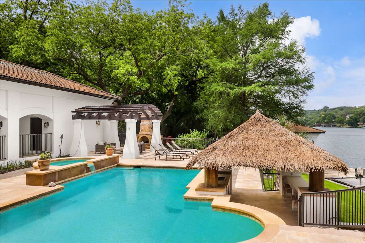 4009 Rivercrest Drive