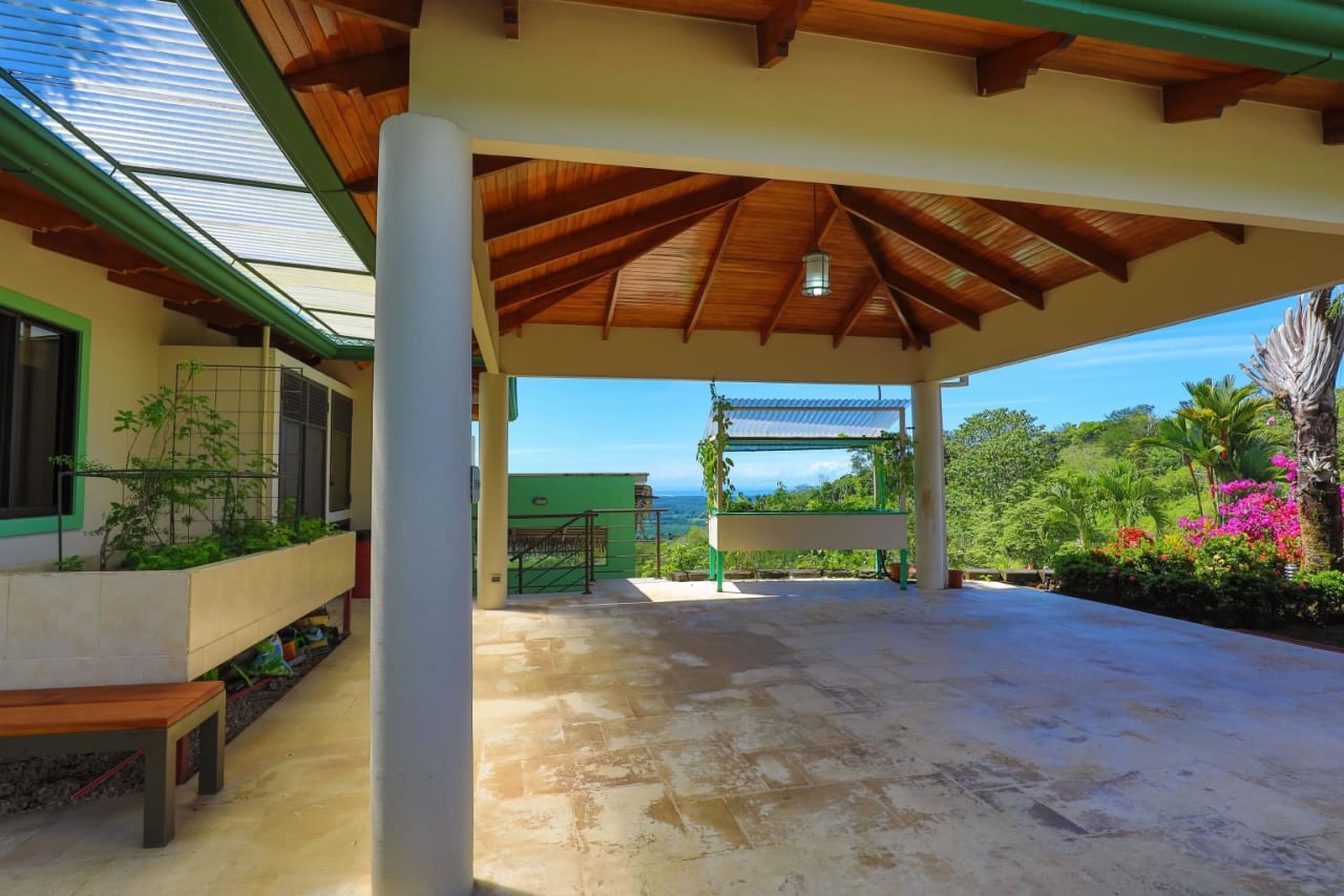 Elegant & Relaxing Beautiful 3 Bedroom Home With Mountain and Ocean Views 3