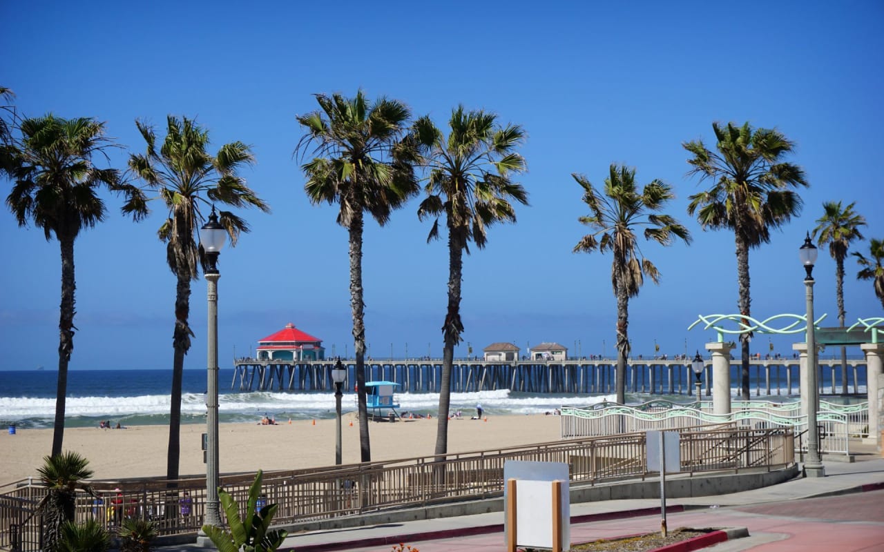 Honest Pros and Cons of Living in Huntington Beach