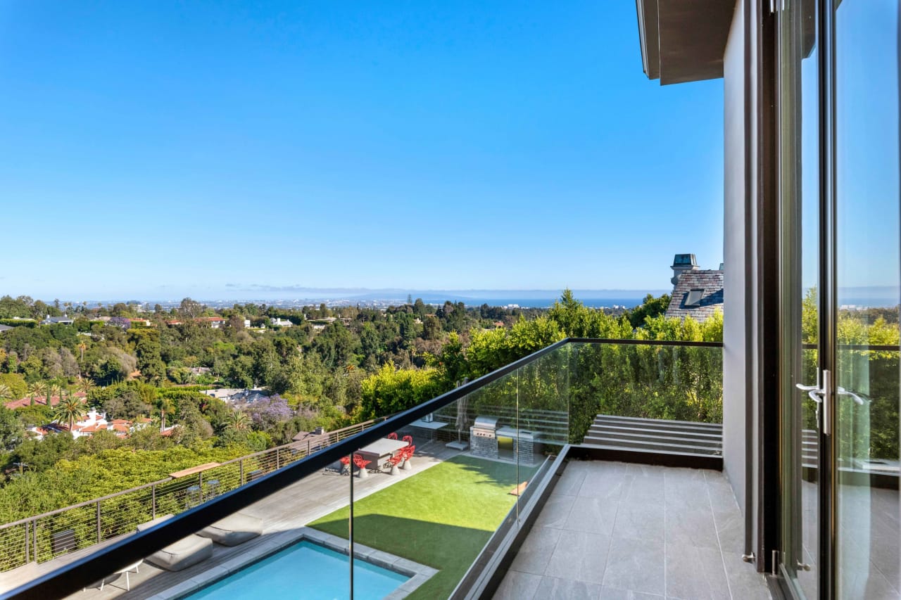 1774 Westridge Road Dan Urbach Los Angeles Real Estate Specialist