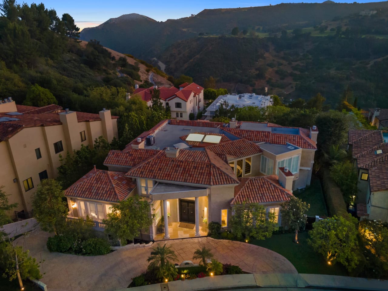 Babyface chases $8 million for custom Bel-Air mansion