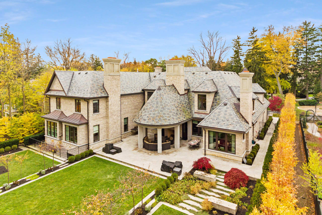 327 Balsam Drive Oakville, ON L6J 3X7 Goodale Miller Team