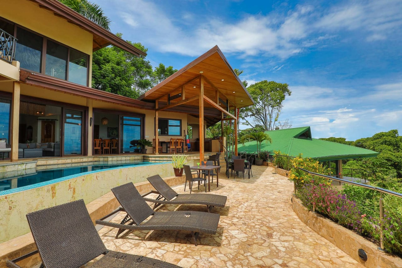 VILLA TUCAN TANGO: TROPICAL LUXURY HOME IN GATED COMMUNITY ABOVE DOMINICALITO