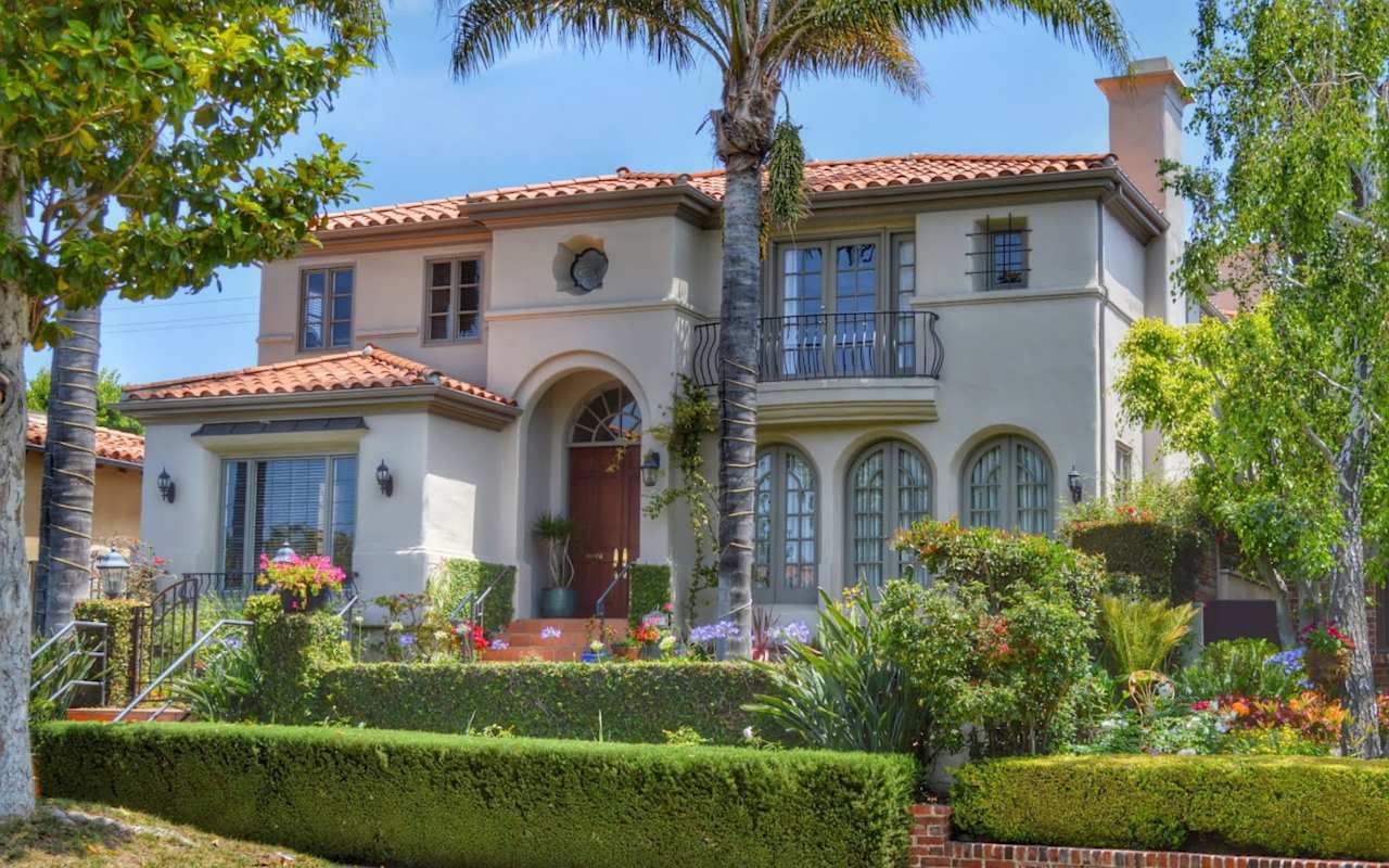 REQUISITE Luxury Properties