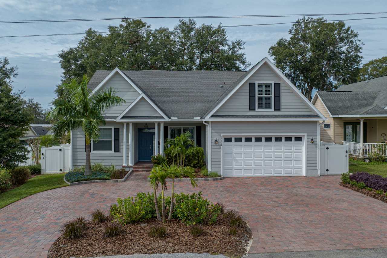 14017 17TH STREET King & Associates Real Estate