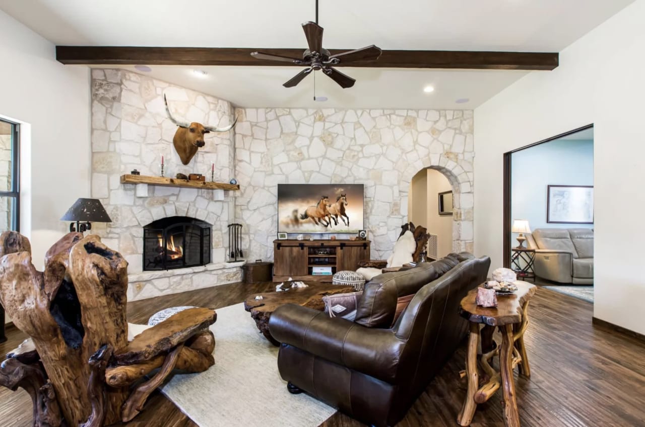 Private Hill Country Refuge - The Ideal Escape