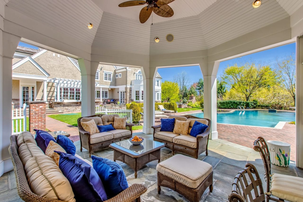 On the Market: 12 Homes for Backyard Barbeques