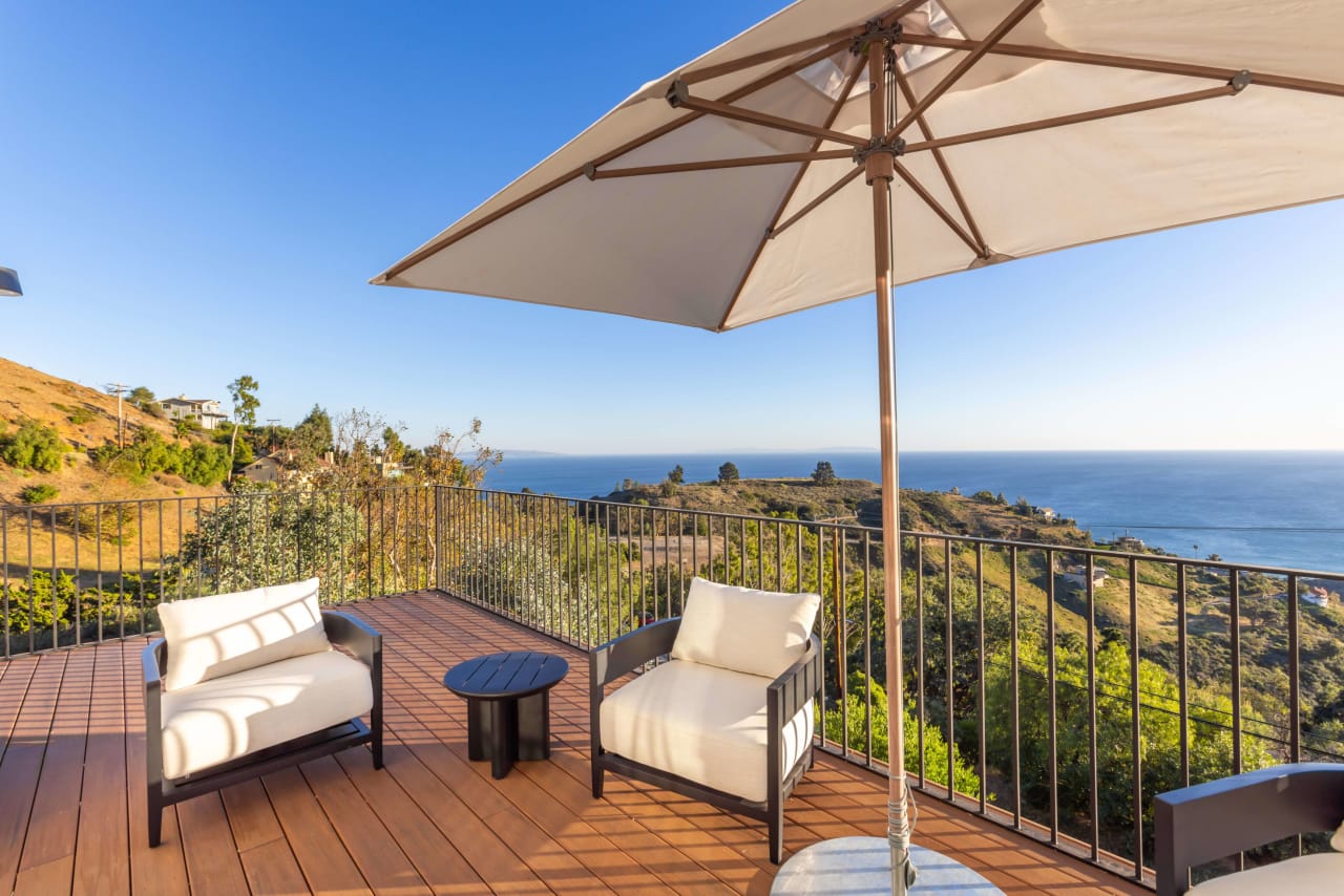 4B/4.5B Malibu Estate with Incredible Ocean Views