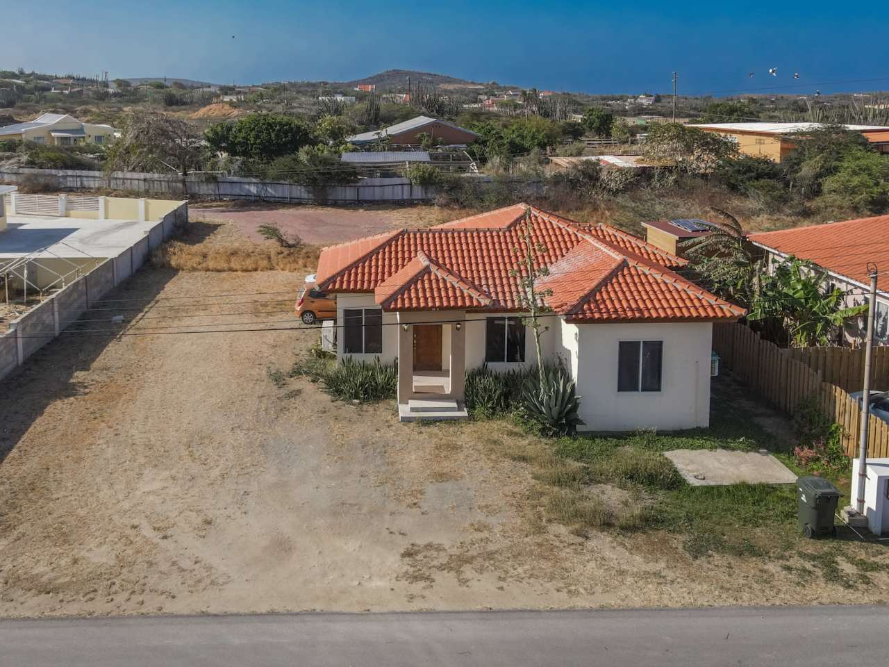 Properties for sale in Aruba Beautiful Home in Santa Cruz 2 Bedroom