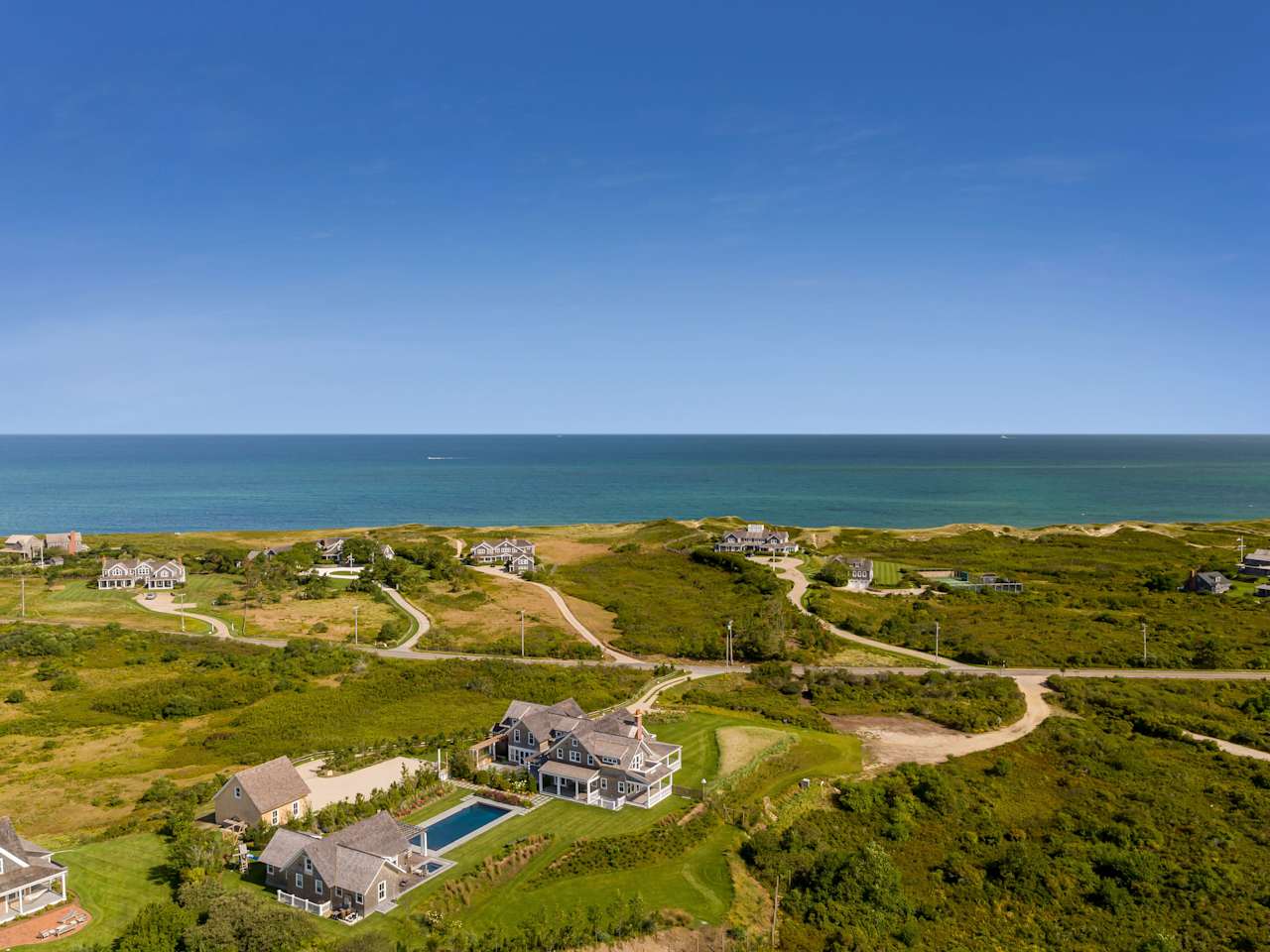 Dionis Neighborhood Guide