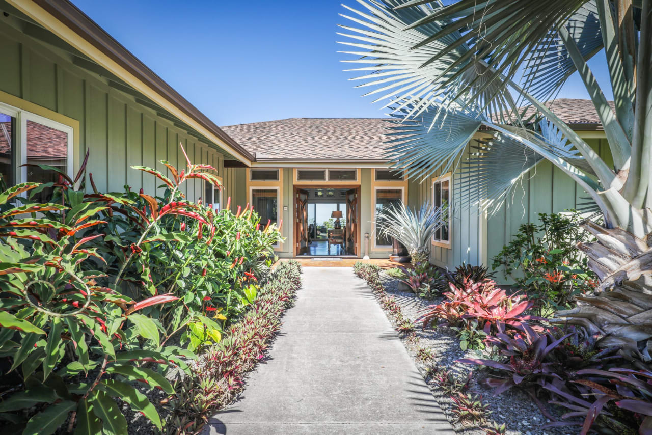 Tropical Paradise Views – Just Sold! 73-4512 Aloha Place in Kailua-Kona, Hawai’i