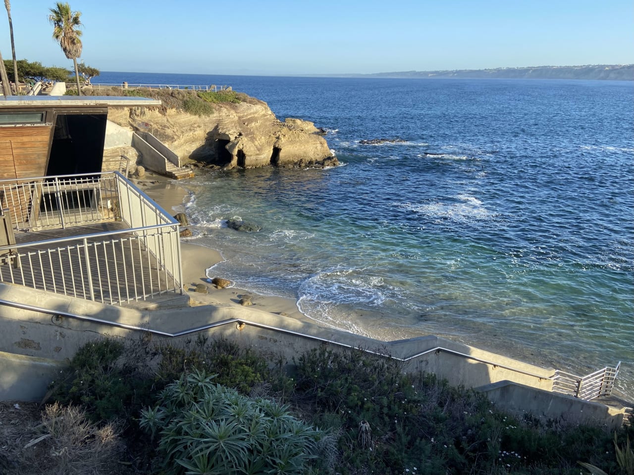 La Jolla Cove beach with an ocean view