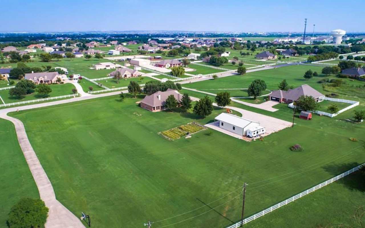 Haslet JLUX Homes Realty Group