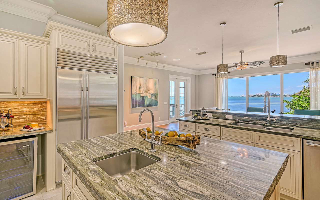1475 Siesta Drive