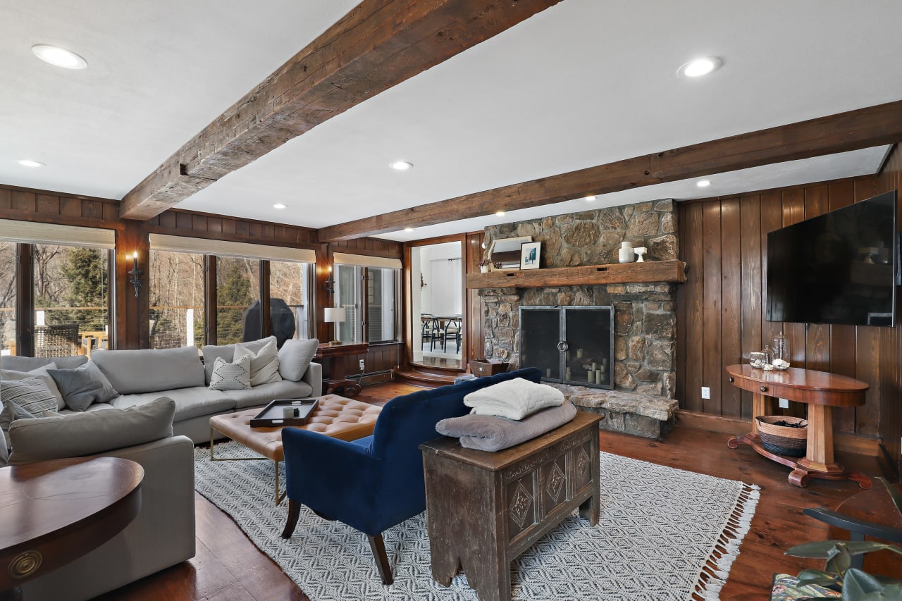 245 Upper Shad Road, Pound Ridge NY, 10576