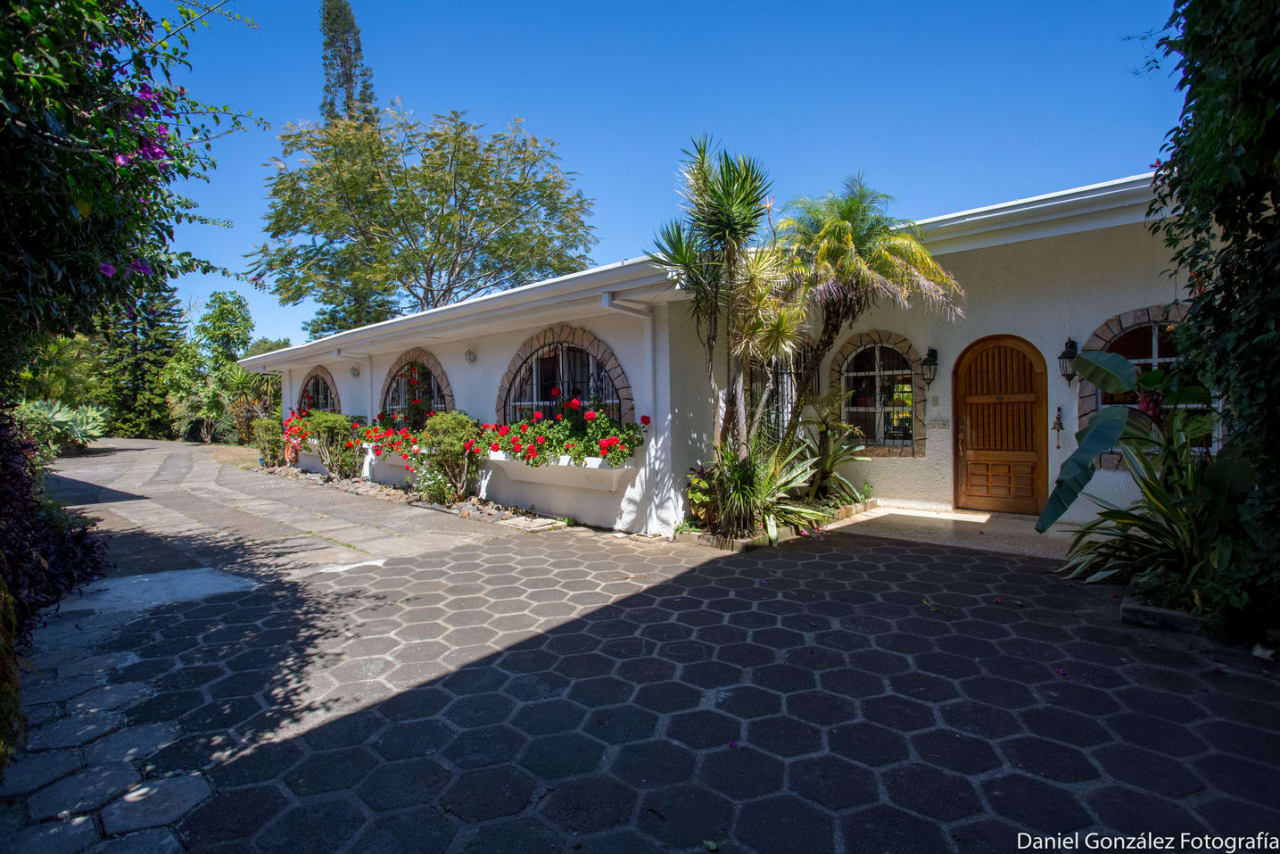 Spectacular Mountain View Home in San Antonio, Escazú