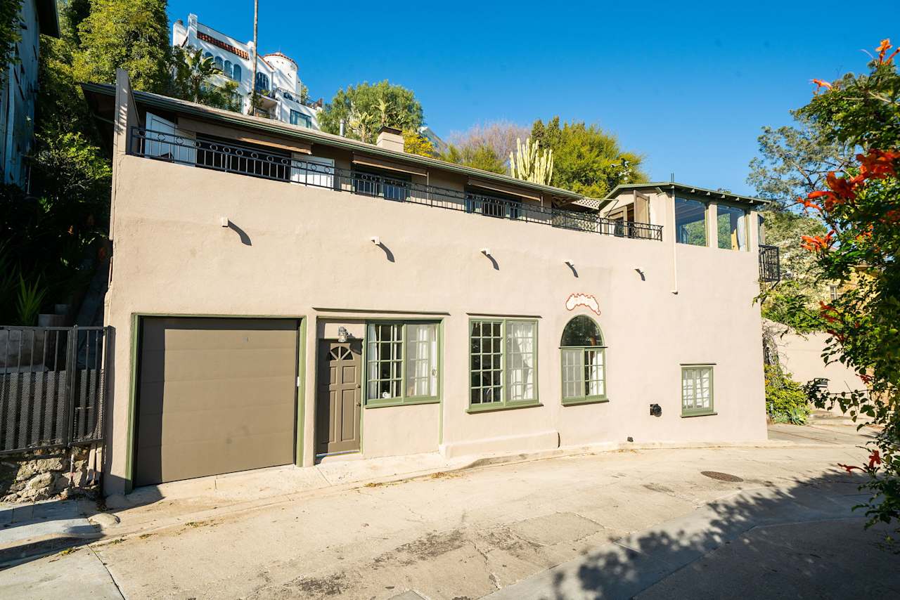 Hollywood Hills Pied de Terre Another Off Market Sale