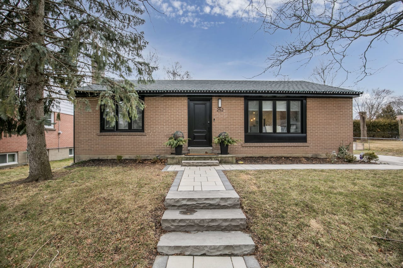 252 Scott Avenue Newmarket