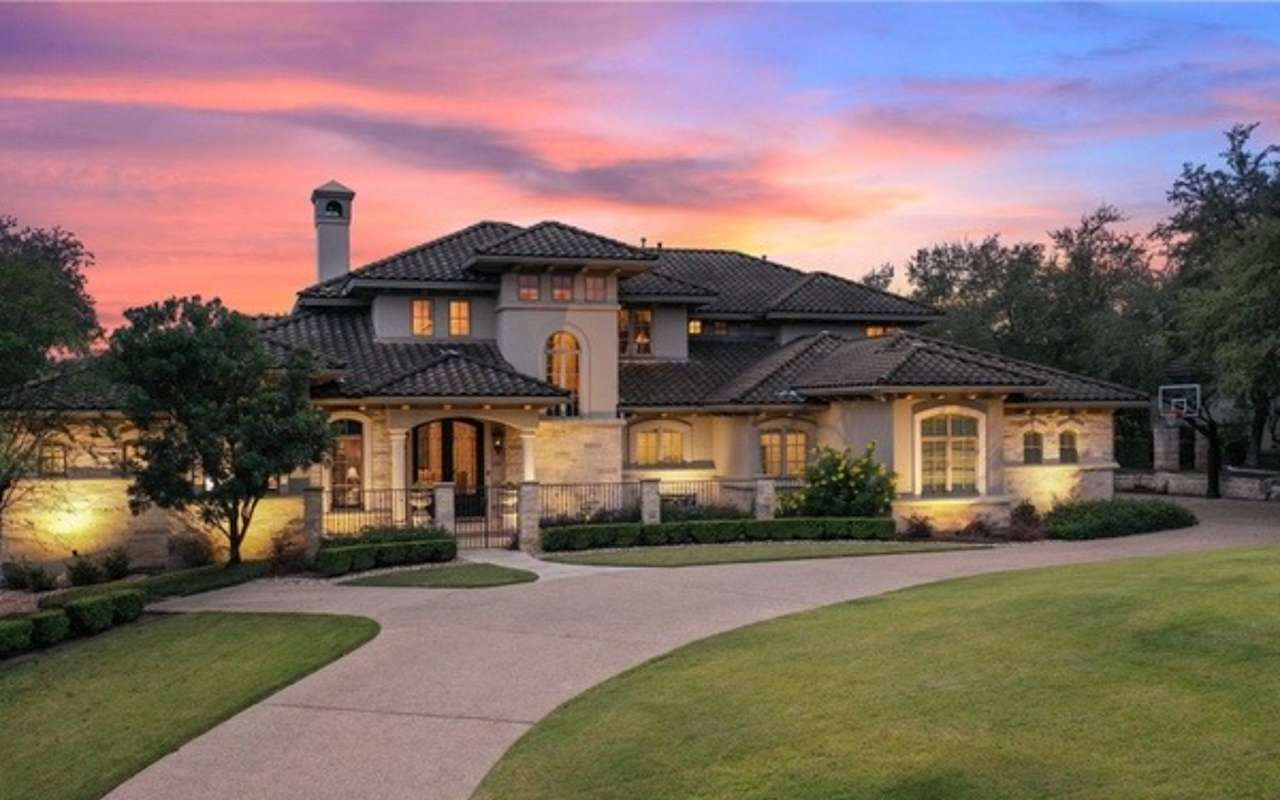 How to Buy a Luxury Home Blog Urvi Naik