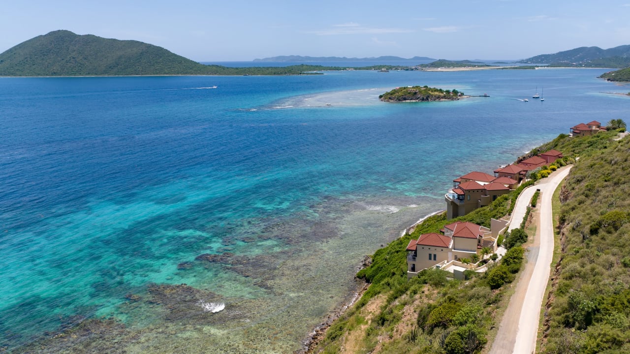 The Shoreline House