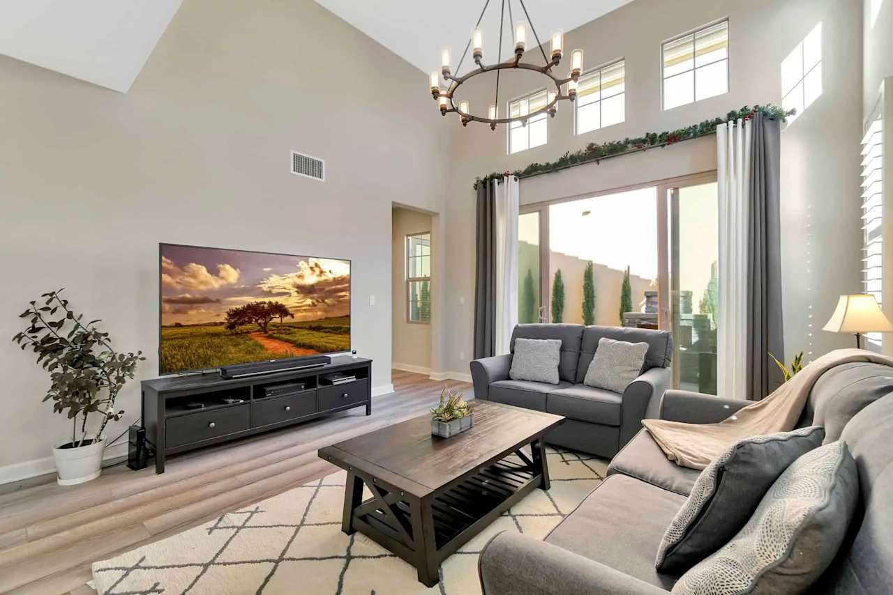 Debbie Marie WaveCrest Real Estate