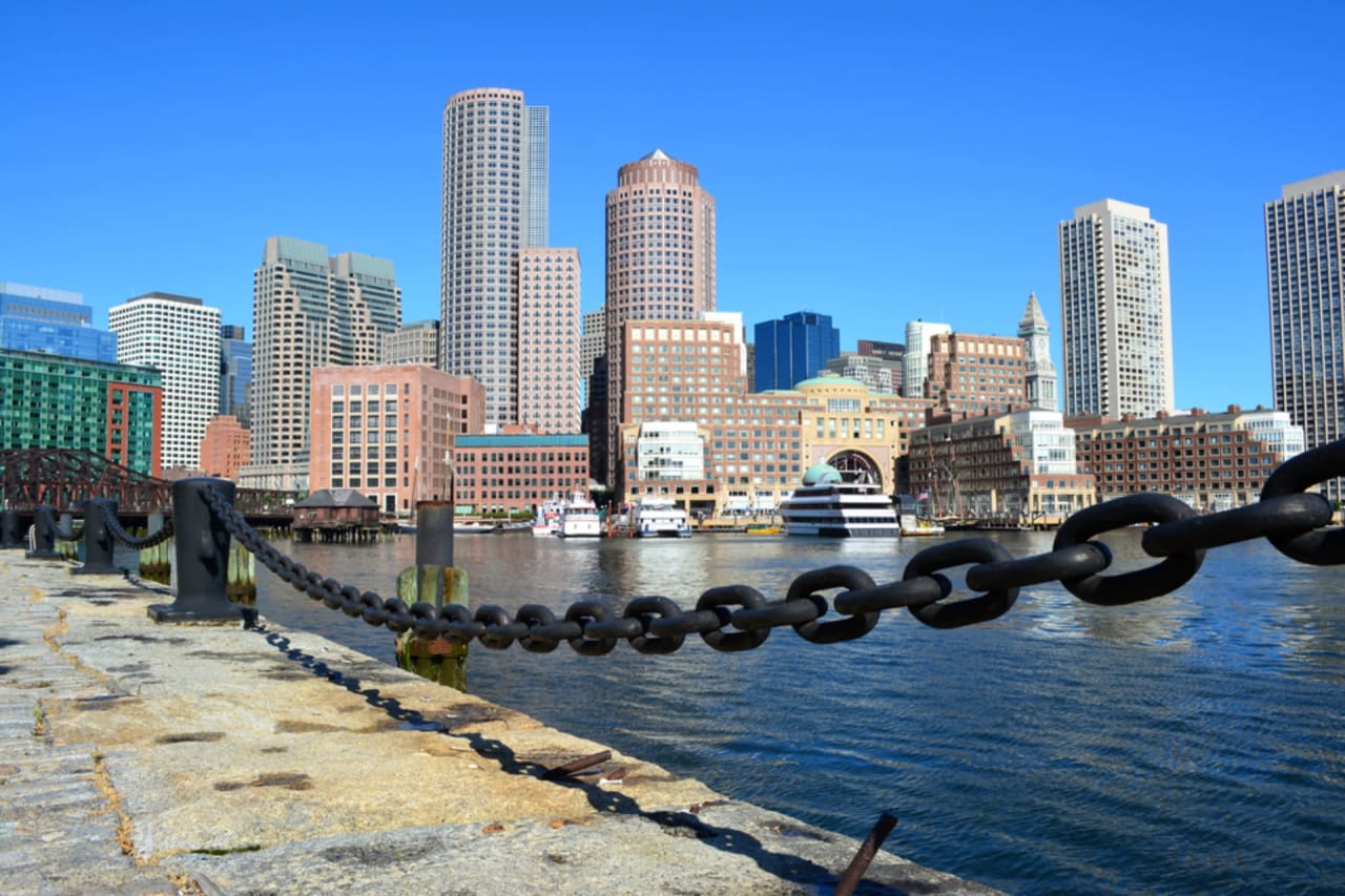 4 Things to Know Before Purchasing a Waterfront Condo in the Seaport District