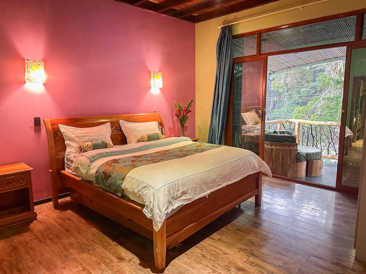 El Castillo B&B | This current investment is operating a profitable business model!