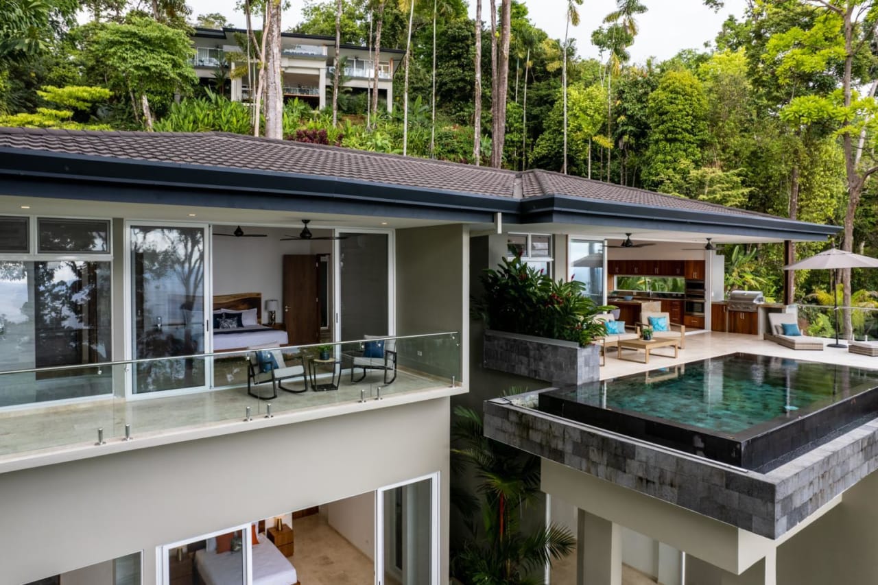 Modern Tropical 4 Bedroom Ocean View in Gated Community
