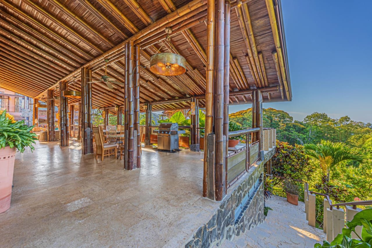 Casa Ramon, Distinguished Tropical Living Near Dominical