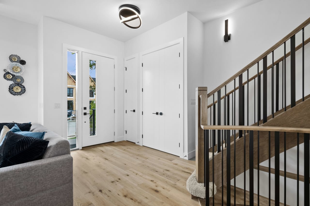 27 Street SW Unit: 1932