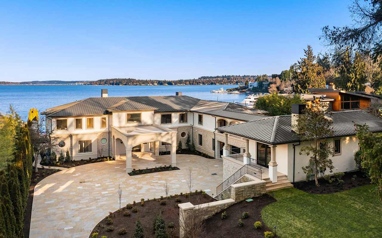 The Lakehouse on Mercer Island Team Foster