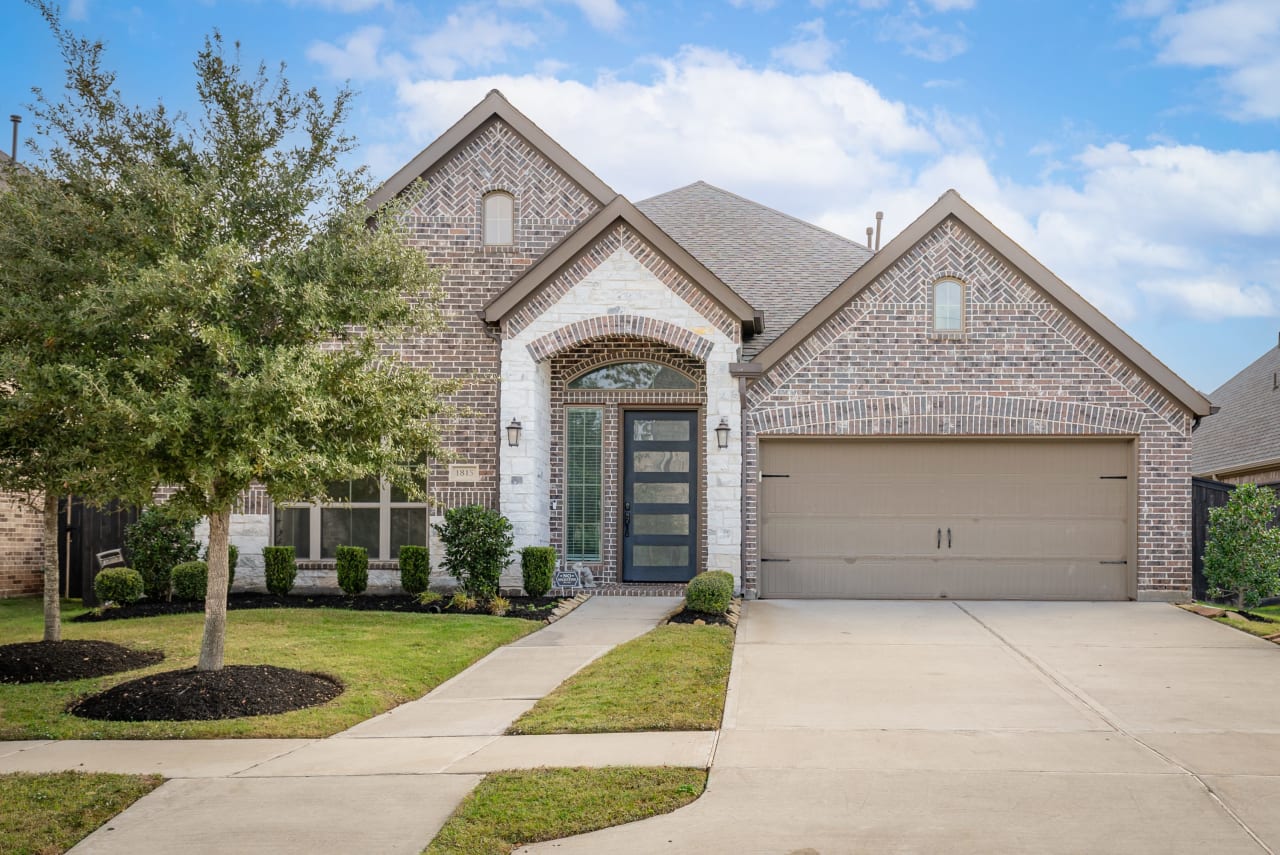 Prestine Perry Home in Harvest Green