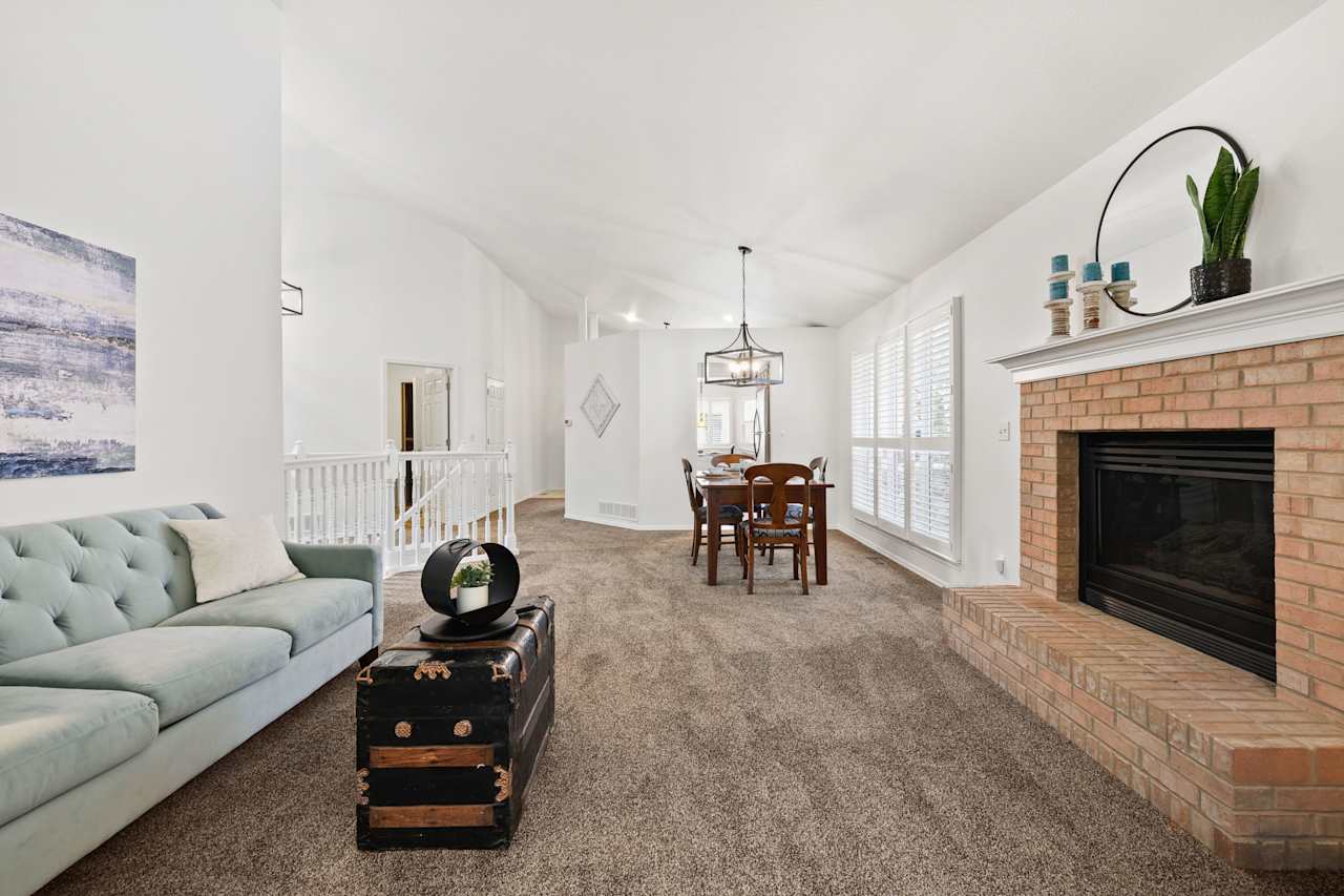 5423 Lions Gate Lane