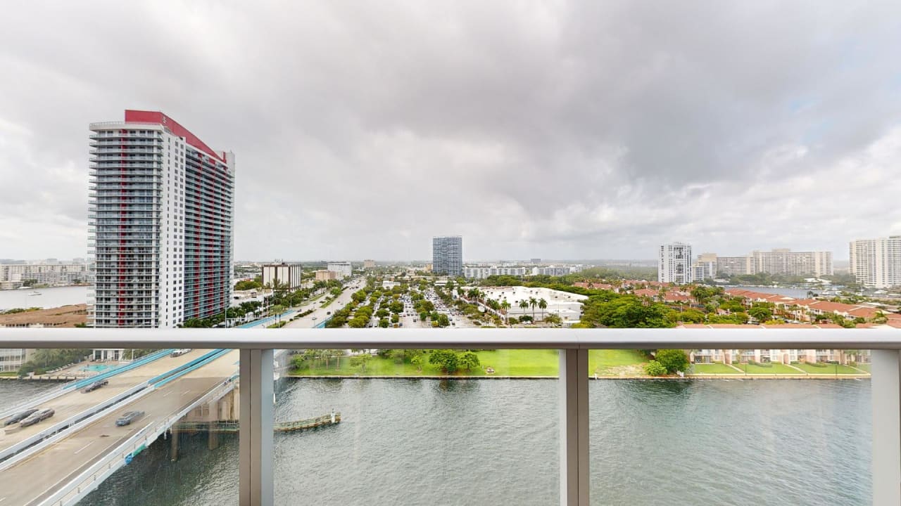 4010 S Ocean Drive 1006