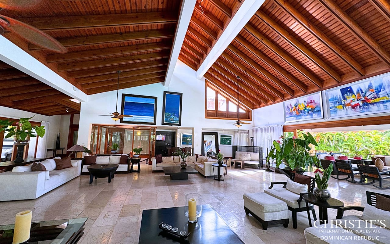 Luxury Villa in Colinas, Casa de Campo