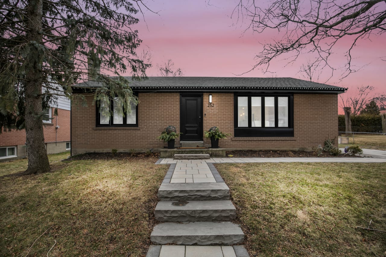 252 Scott Avenue Newmarket